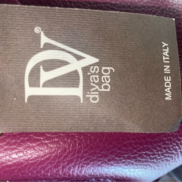 COPY - Divas Bucket bag Burgundy - Picture 8 of 8